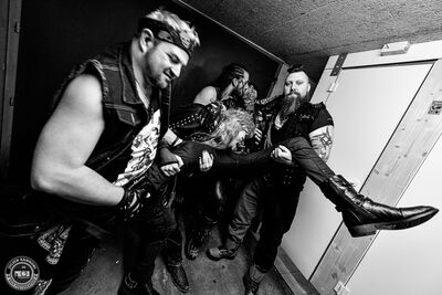 Portrait backsate d’Anonymous Bastards lors du concert au NED de Montreux