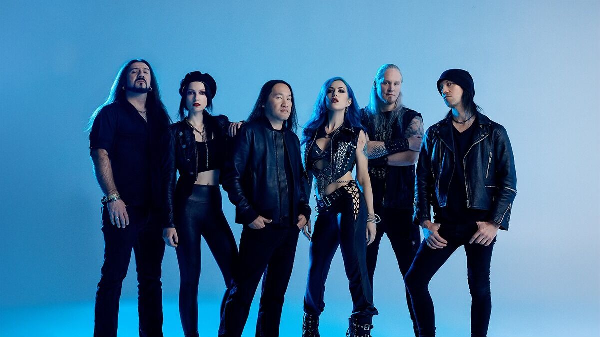 DragonForce accueille Alissa White-Gluz