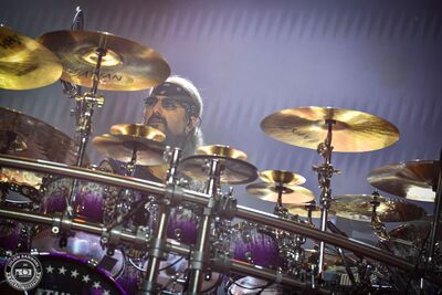 Photo du concert du groupe DREAM THEATER au festival Guitare en Scène 2025