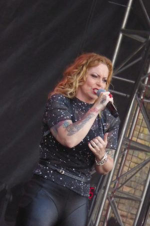 anneke van giersbergen vuur - 2019