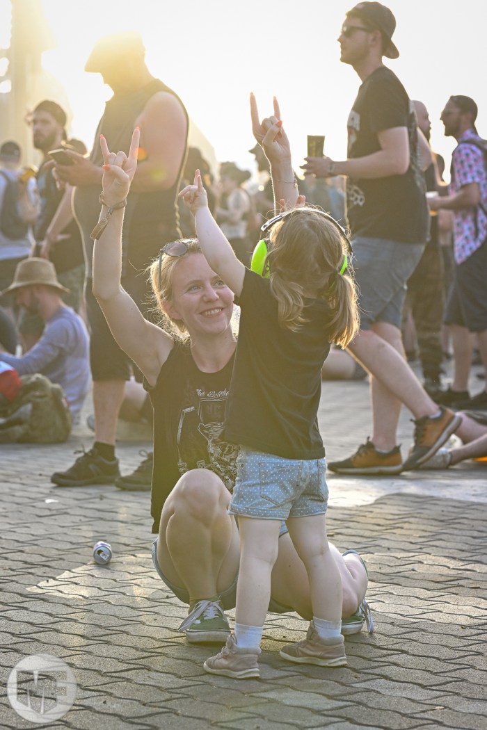Photo d'ambiance dans la foule du Hellfest 2022